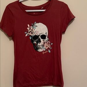 GUESS Burgundy Short-Sleeve Tee with Floral Skull Graphic